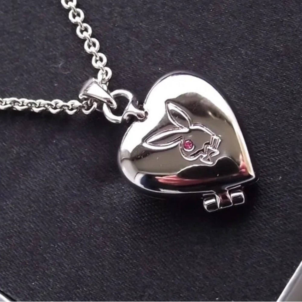 ISO PLAYBOY NECKLACE